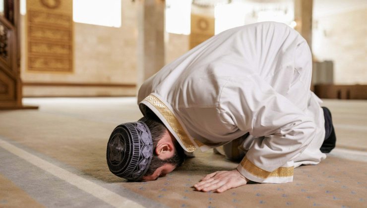 ÖĞLE NAMAZININ BANA HATIRLATTIKLARI